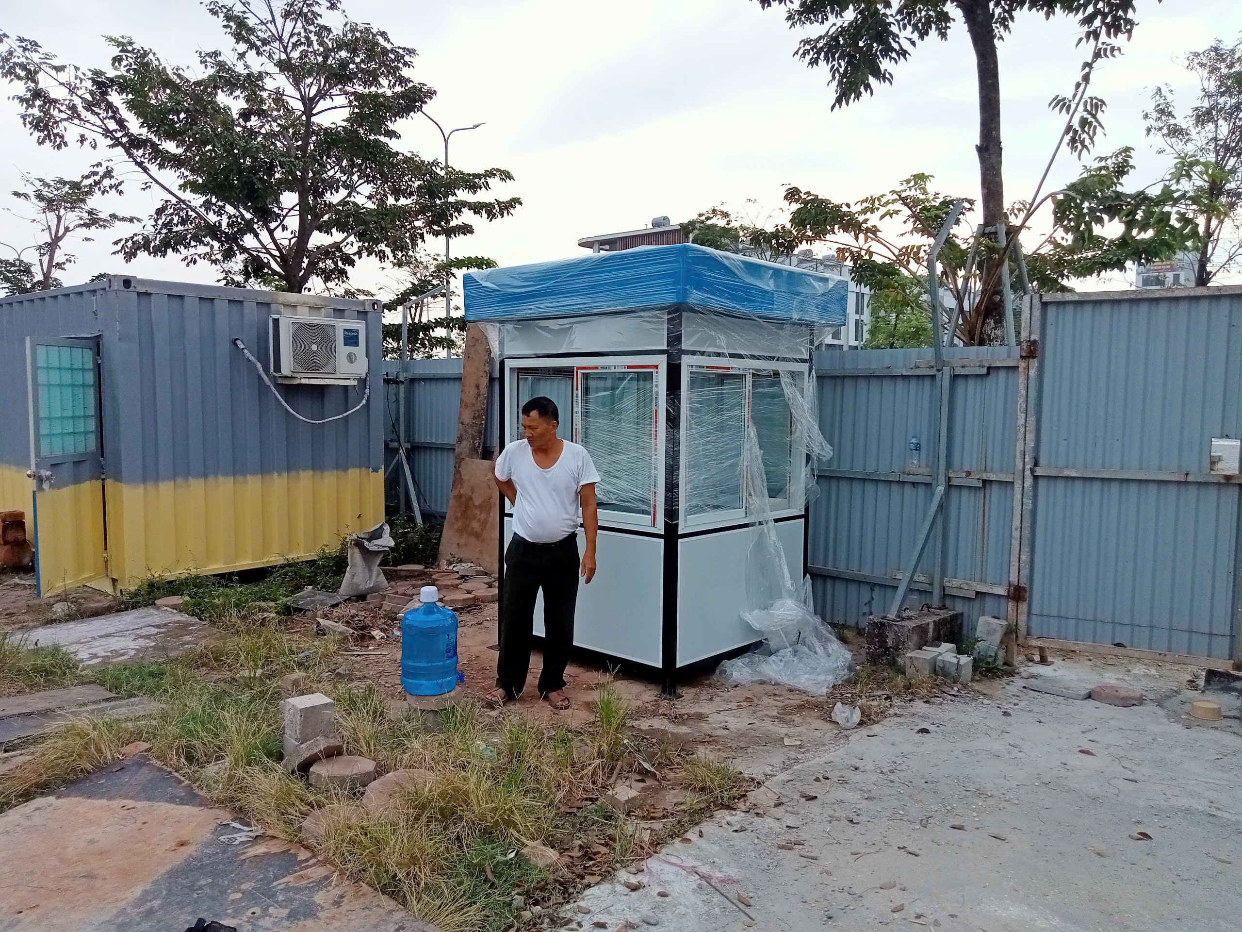 Bốt gác khung thép mái composite Minh Hoà